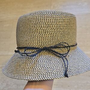 Nine West Stylish Packable Sun Hat